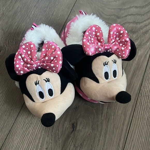 Other - Minnie Mouse Slippers Girls 7/8 Brand New